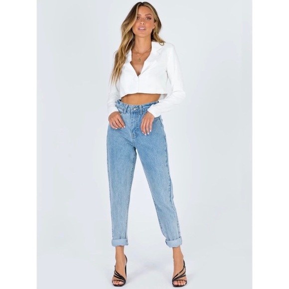 PRINCESS POLLY — TYLER JEAN MOM JEAN MID WASH DENIM, STRAIGHT LEG JEANS (SIZE 2) - Picture 5 of 12